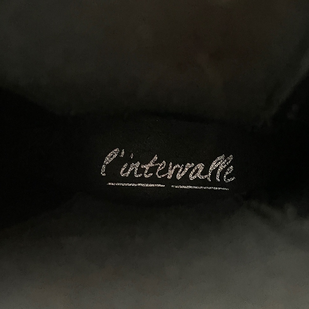 L'Intervalle Lorana Chelsea boot in burgundy suede, Eu 37 = us.  6.5 like new. - Picture 6 of 14